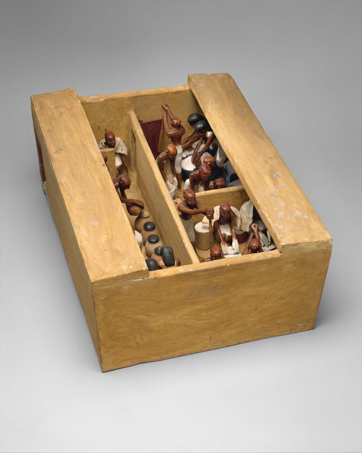 Model bakery and brewery, tomb of Meketre